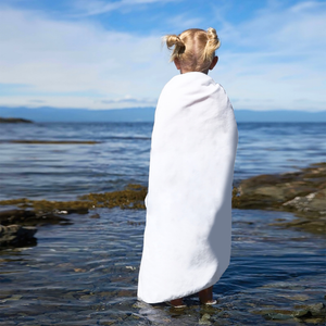 Diamond Collection Beach Towel: White, 100% Cotton (1.42lbs).