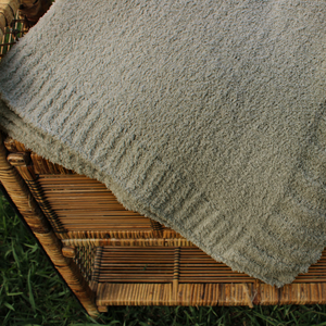 Cloud Nine Soft Throw: Woven, MicroFiber.